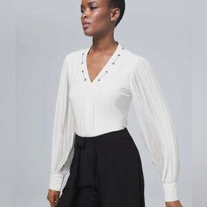 White House Black Market Chain Detail blouse size XS.